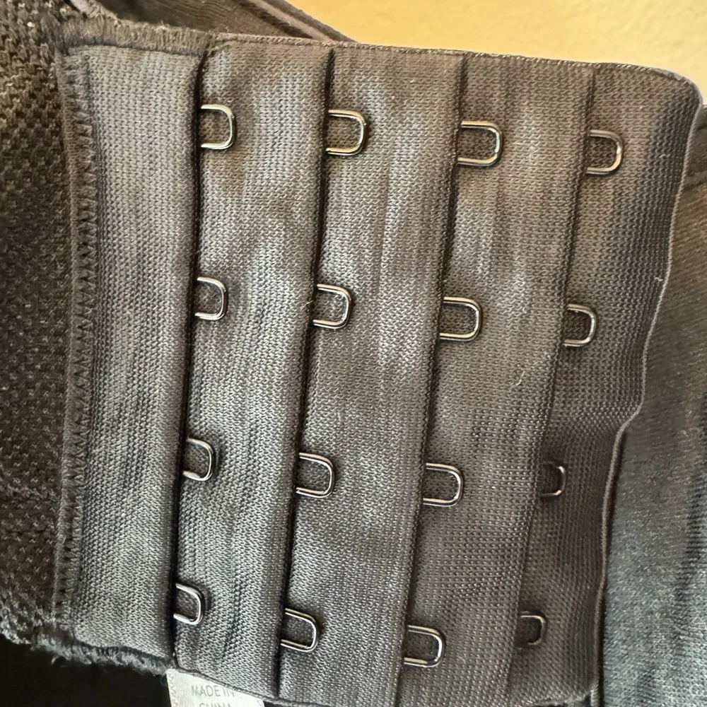 Livi 40G Adjustable Shoulder Max Support Underwire Sports Bra Full Coverage 0016 - Picture 9 of 14